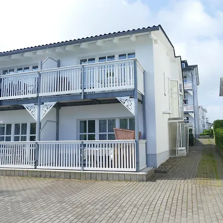 Quisisana No12 * Goehren (Ruegen)